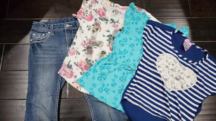 Girl's 7/8 pants and shirts