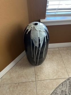 Tall pot