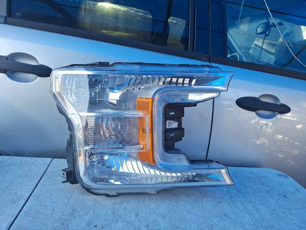 2018-2020 Ford F-150 Headlight Rh Side Pasanger Side