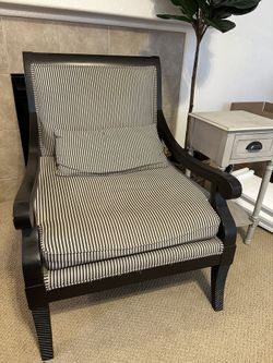 Accent chair