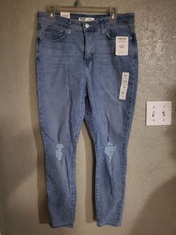 Signature Levis Strauss Jeans