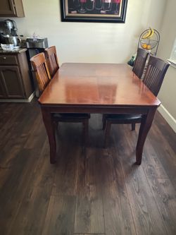 Dinning Room table