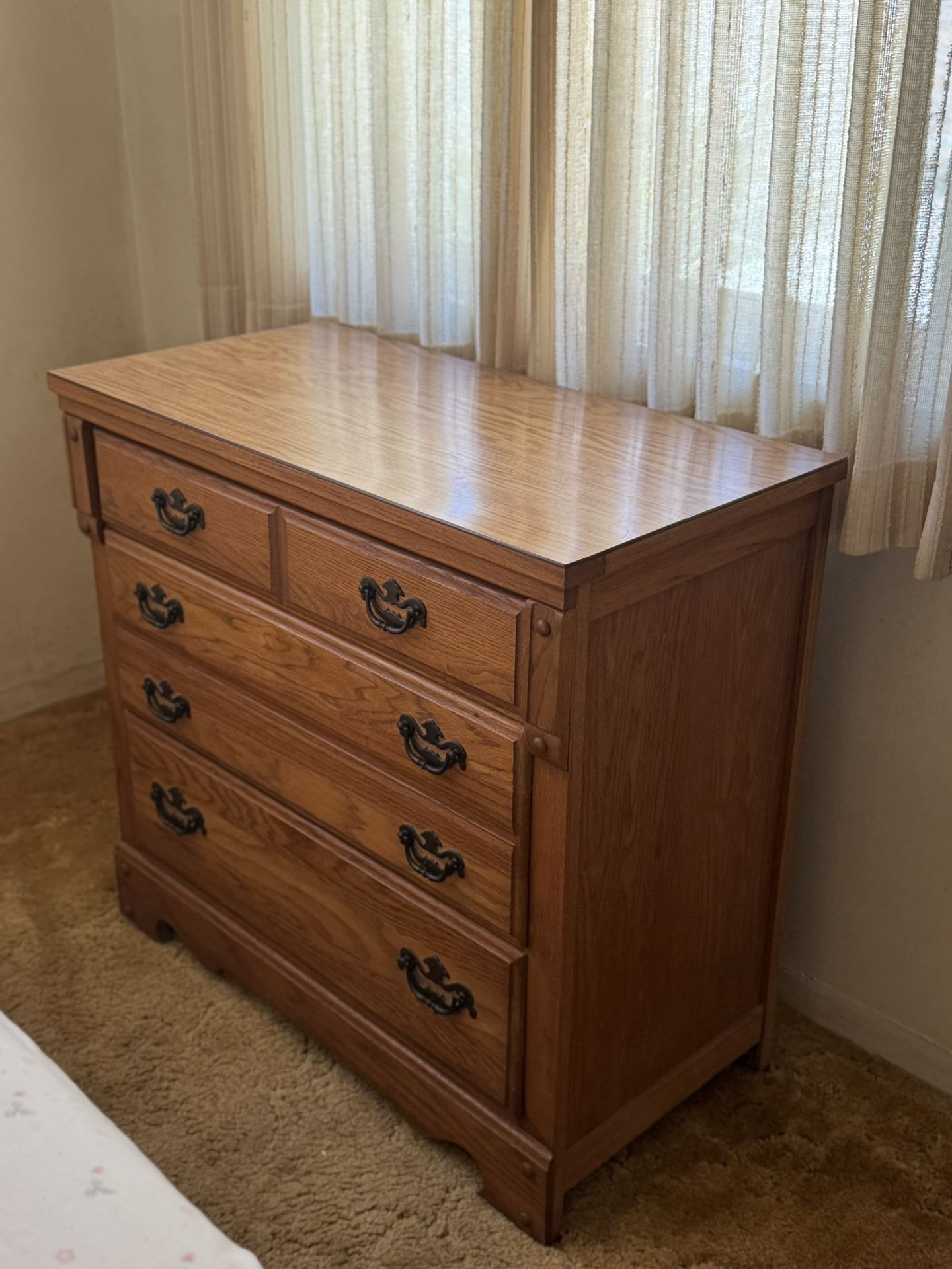 2 Drawers And Mirror