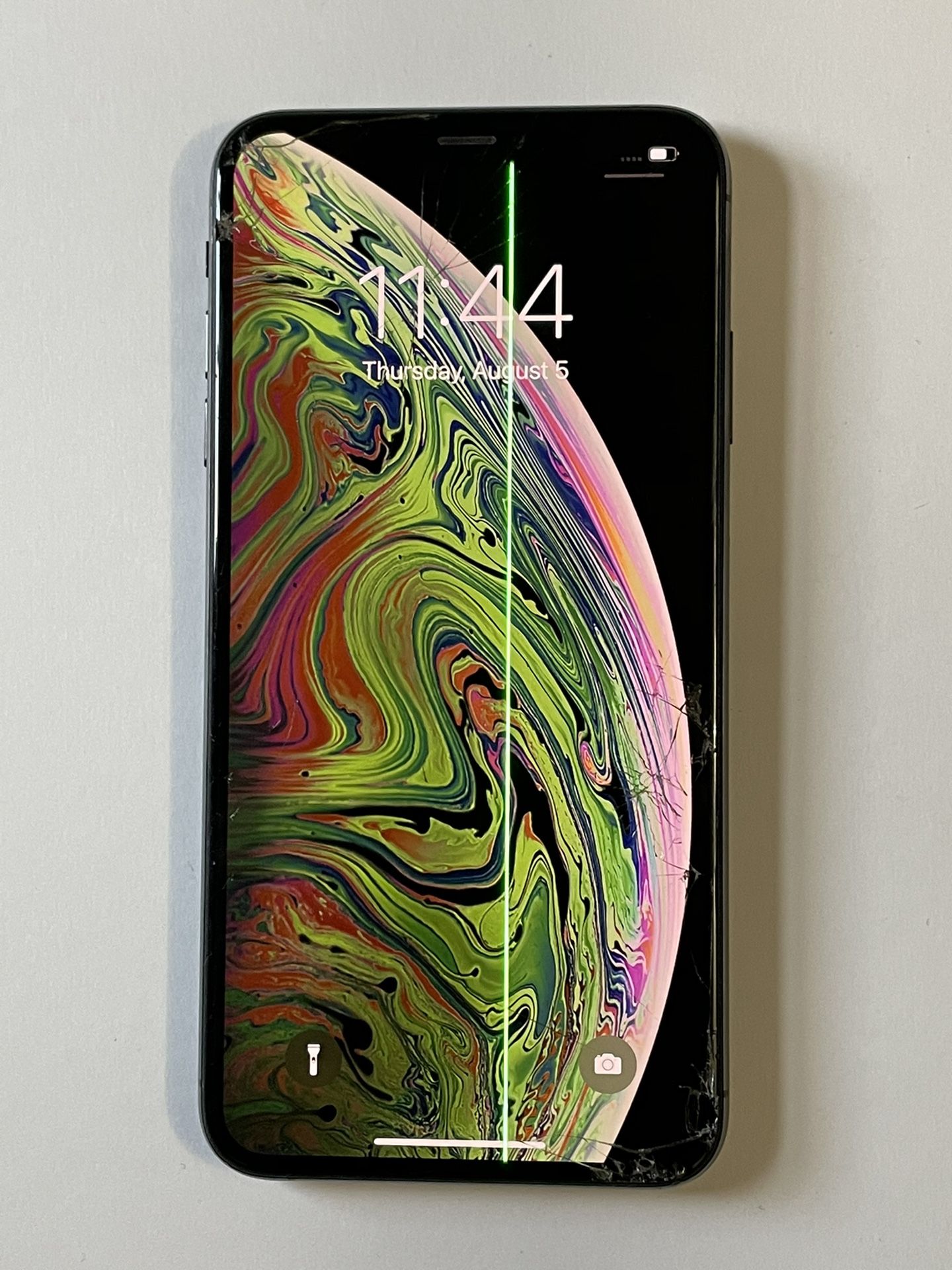 iPhone Xs Max 256 Gb - Unlocked - Cracked Screen And Back.  Works - Sold As-Is Pickup 