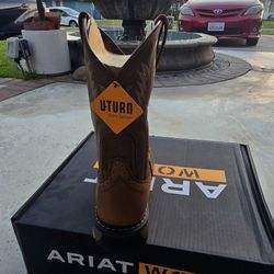 Ariat  👢 