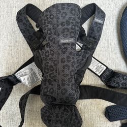 Baby Bjorn Mini carrier