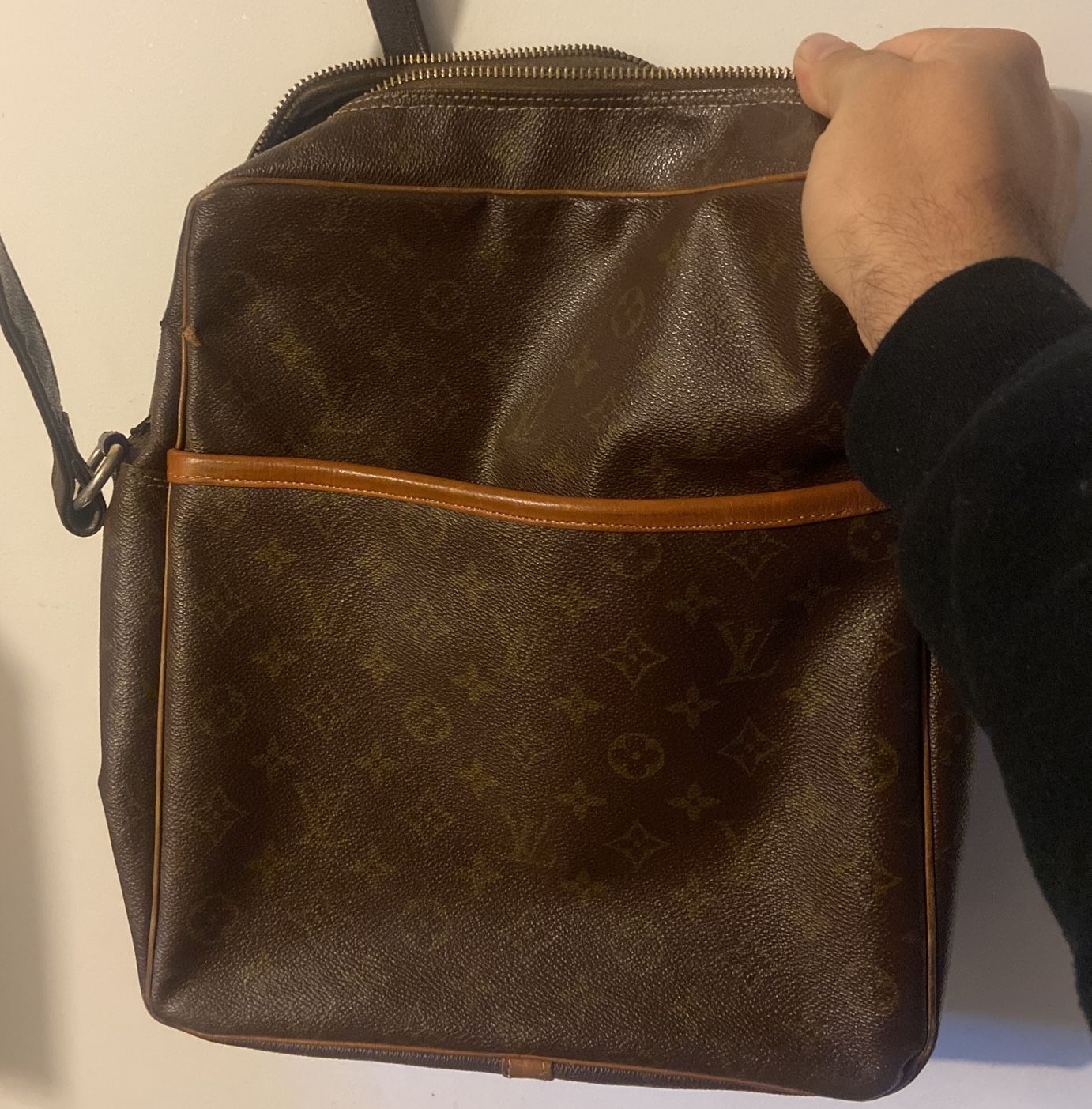Louis Vuitton shoulder bag