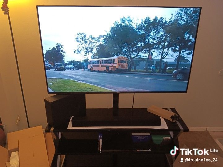 58" Hisense TV 