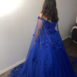 Elegant Blue Gown with Floral Details (trying to sell as soon as possible) Size: M  