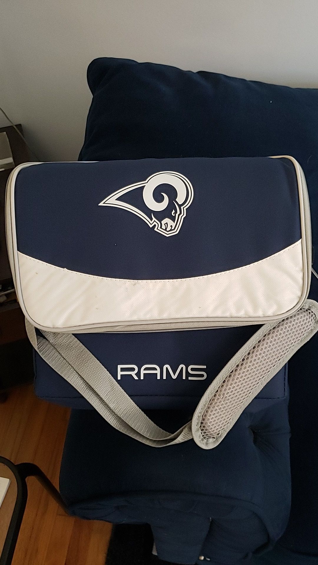 RAMS LUNCH BAG 24 CAN COOLER!!