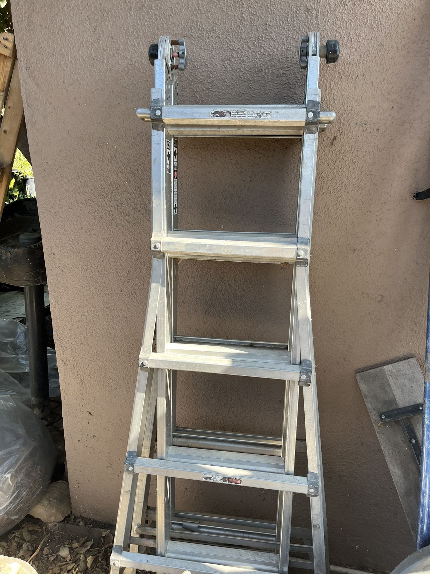 Gorilla Ladders 4 in 1