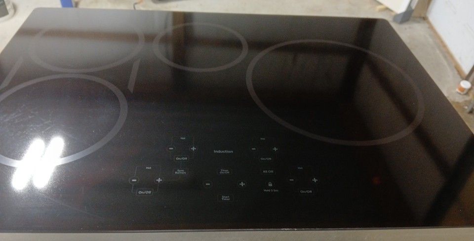 GE 30" GLASS STOVE TOP WITH 4 BURNERS