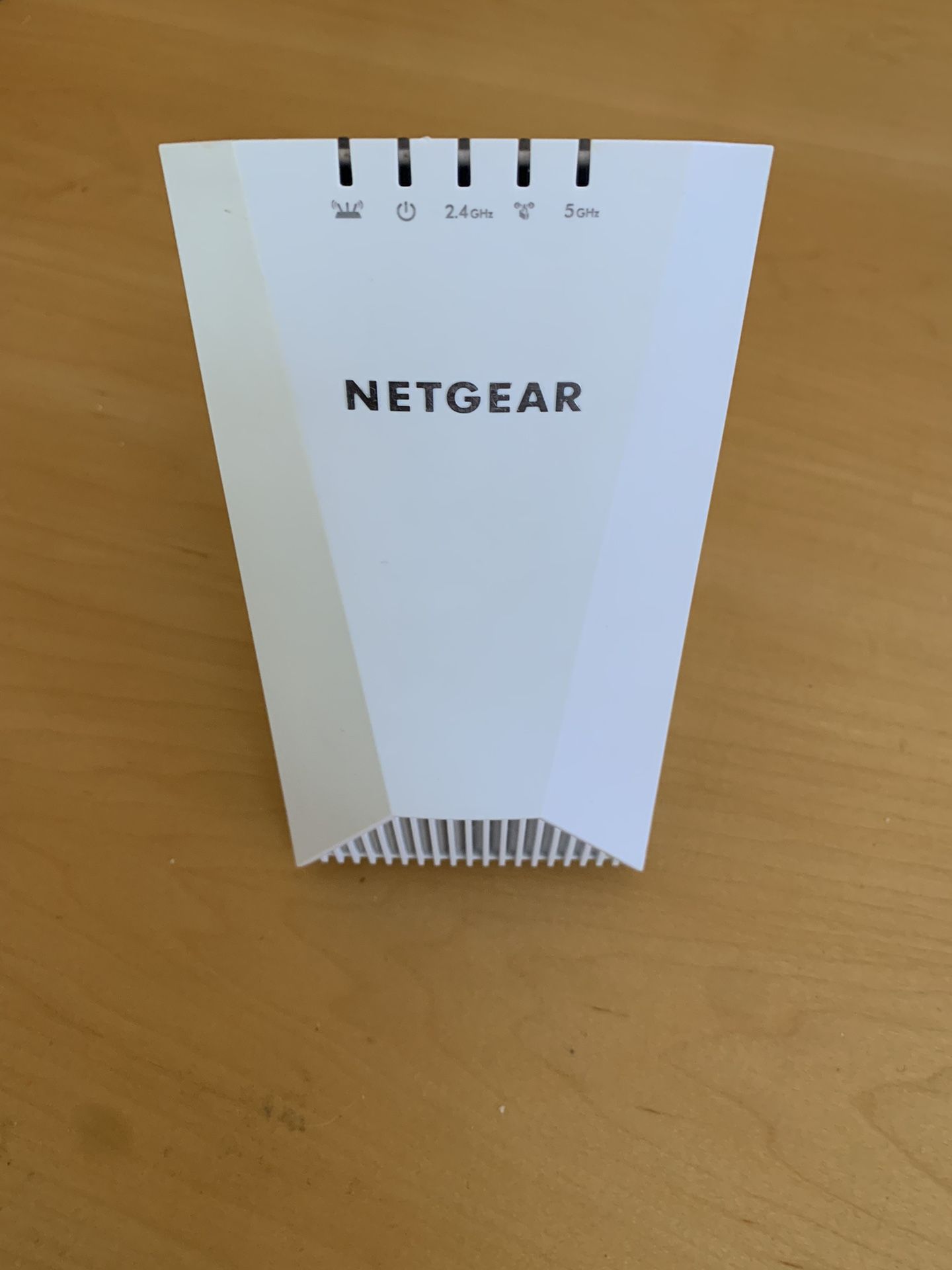 Netgear AC2200 Tri-band Wi-Fi Extender EX7500