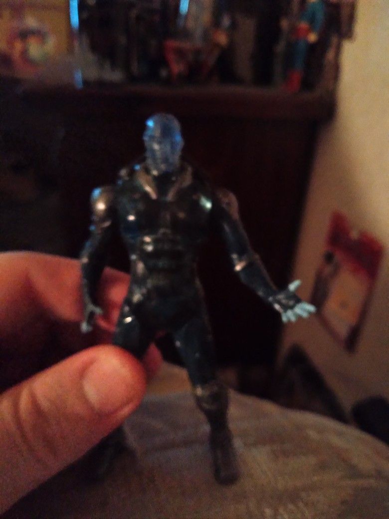Electro Figure