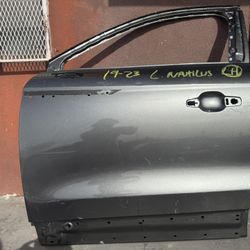 2019-2021-2023 Lincoln Nautilus front door LH