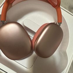 Airpod maxes- pink 