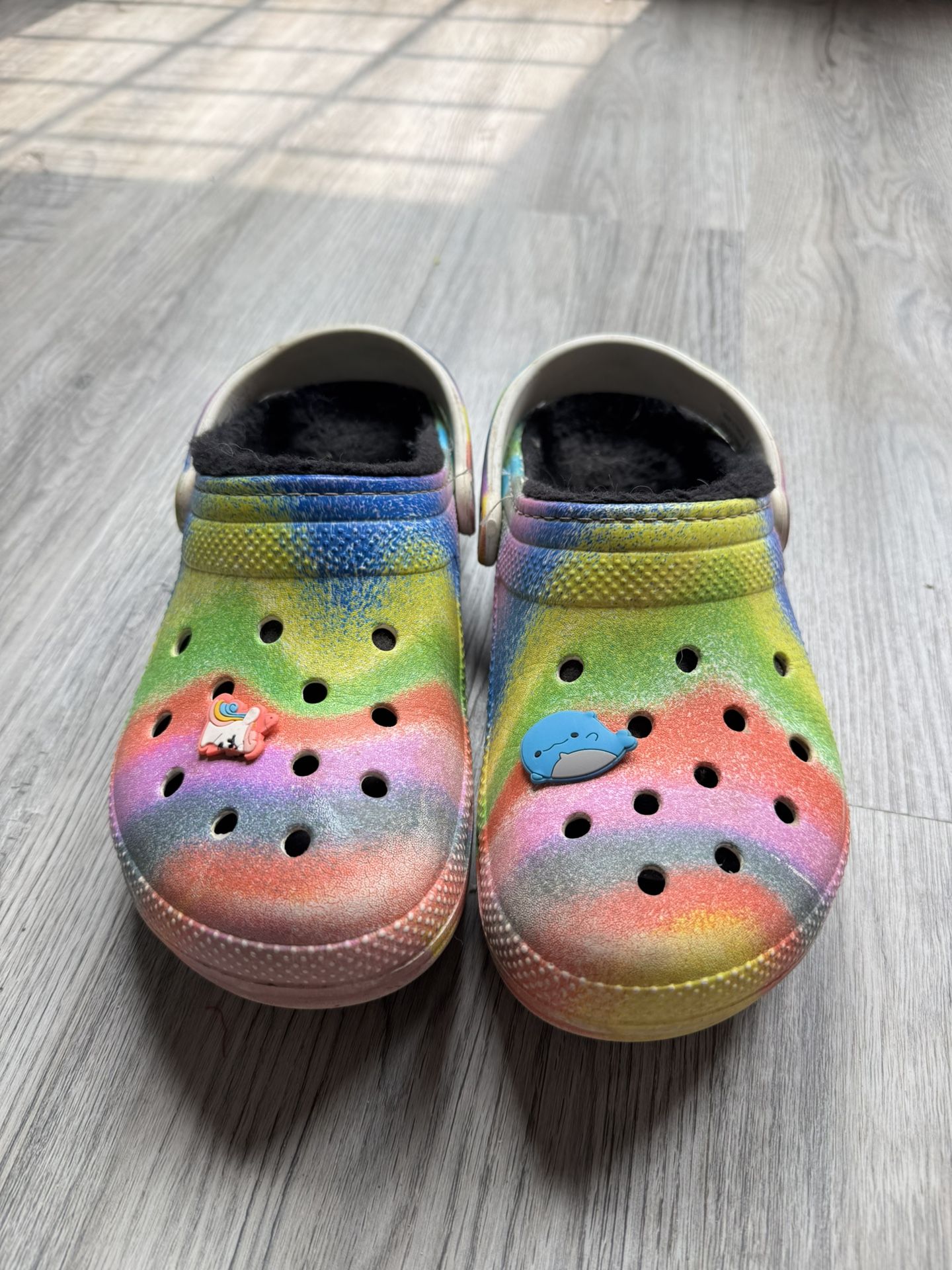 Crocs Fleeced Lined Multi Colors Vlogs/Mules men’s Size 7 Women’s Size 9