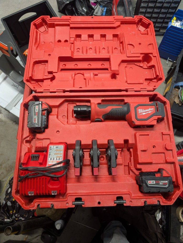 M18 Short Throw Press Tool 