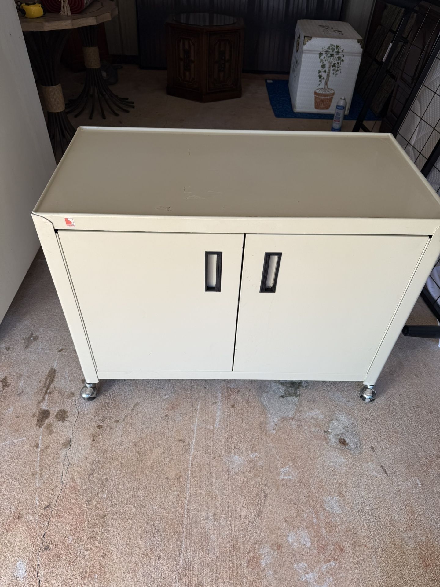 Bretford Metal Rolling Storage Cabinet
