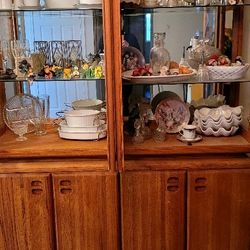 2pc. Solid oak wood, China hutch.