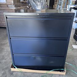 WorkPro® 36"W x 18-5/8"D Lateral 3-Drawer File Cabinet, Black