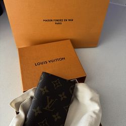 New Louis Vuitton Card Holder