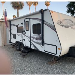 2013 Forest Rivers Surveyor Sport SP 220 Travel Trailer 22 Ft.