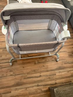 Baby  bassinet (grey)