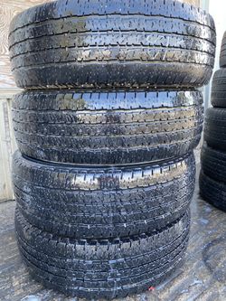 18” 4 used tires LT275/70R18 Firestone transforce H/T
