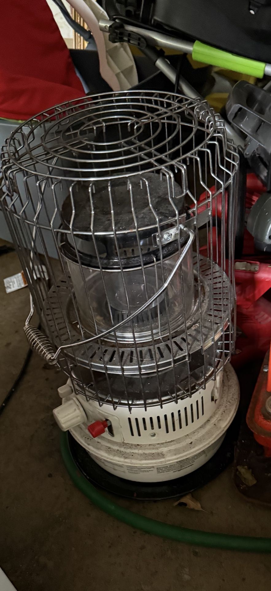 Dyna-Glo WK24BK 23,800 BTU Indoor Kerosene Convection Heater