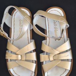 Kids Gold Salt Water Sandals Size 11