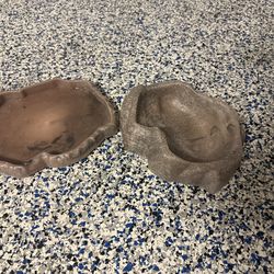 Water and Food Bowls for Pet Enclosure