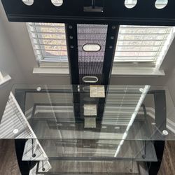 *SPECIAL* Clean Glass TV Stand