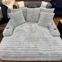 Stupendous Alloy Corduroy Oversized Chaise