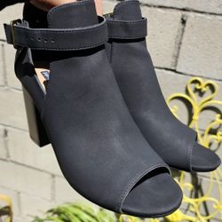 Size 7 Parker & Sky Heels