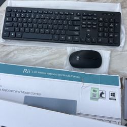 Rii 2.4G Wireless keyboard and Mouse Combo