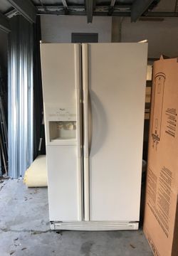 Whirlpool appliances , good condition fridge , microwave and dish washer
