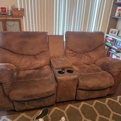 FREE COUCHES