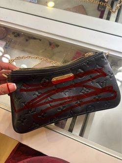 Black purse