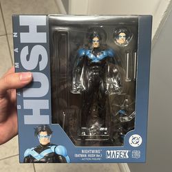 MAFEX Nightwing