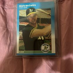 Fleer Mark McGwire Rookie Baseball Card 