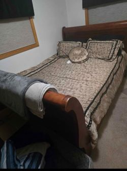 Queen Mattress, Boxspring and Sleigh Bed Frame