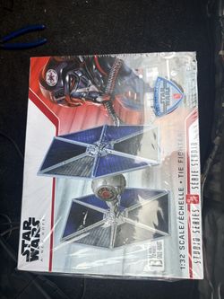 AMT Star Wars A New Hope 1/32 Model Kit - AMT1341