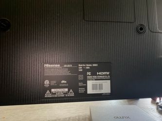 65” Hisense smart Roku tv