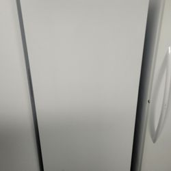 Frigidaire 16cu Ft Garage Ready Frost-free Upright Freezer 