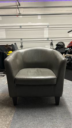 Tub chair