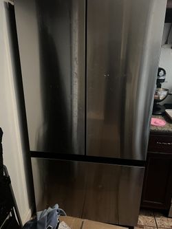 Samsung Bespoke 30 Cu. Ft. 3-Door French Door Refrigerator with Beverage Center