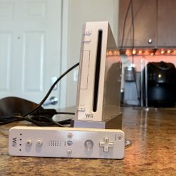 Nintendo Wii- Backwards Compatible