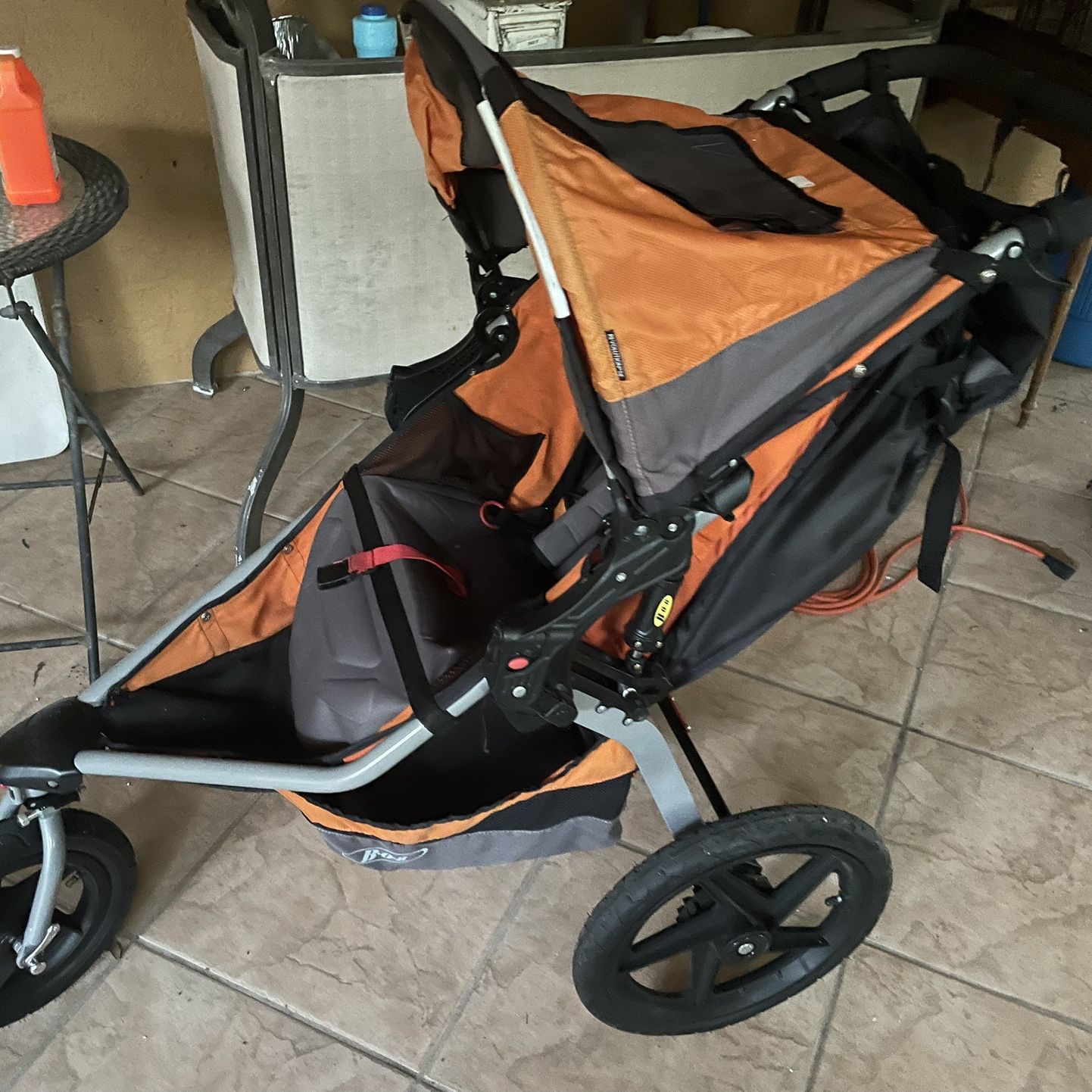 maxi cosi pria leather Maxi-Cosi Pria™ All-in-1 Convertible Car Seat Match and Training This booster car seat Size:62 L Rasco FR FR7727OR Orange