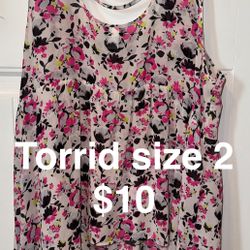Cute Women’s Top From Torrid Size 2 